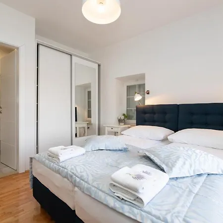 Apinelo Aparthotel