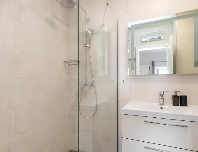 Aparthotel Apinelo 4*