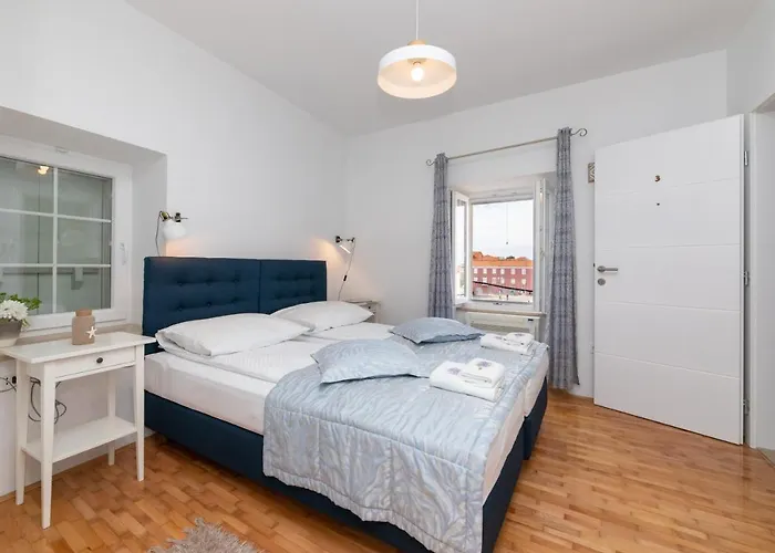 Apinelo Aparthotel Supetar